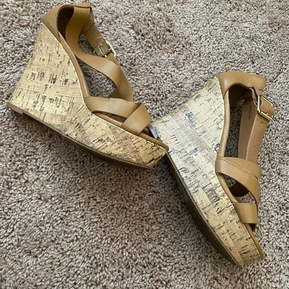 Express wedges size 7 - Picture 8 of 11